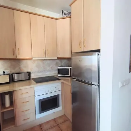 First Line With 3 Bedrooms And Parking, * נרחה