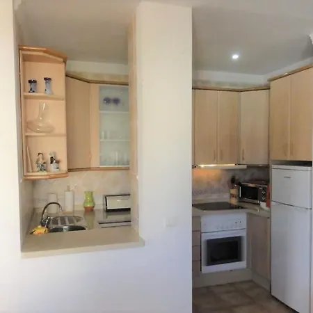 First Line With 3 Bedrooms And Parking, * נרחה